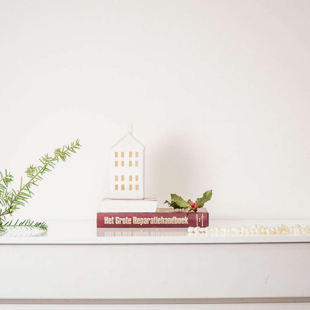 Ledlight- House - Ceramics - White - 9x7x17,5cm
