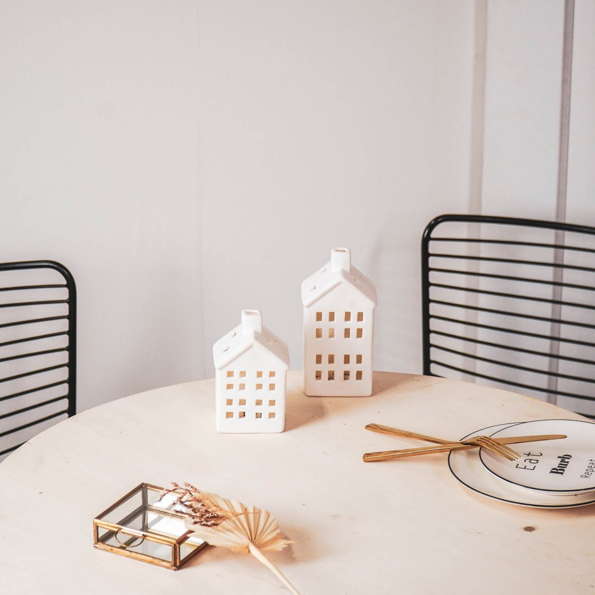 Ledlight- House - Ceramics - White - 9x7x17,5cm